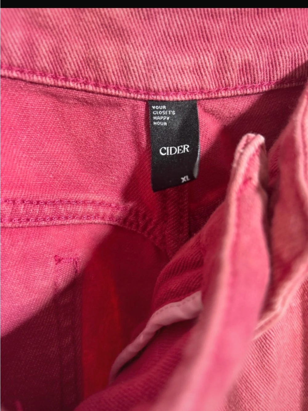 Cider women’s XL slight flair faded red jeans